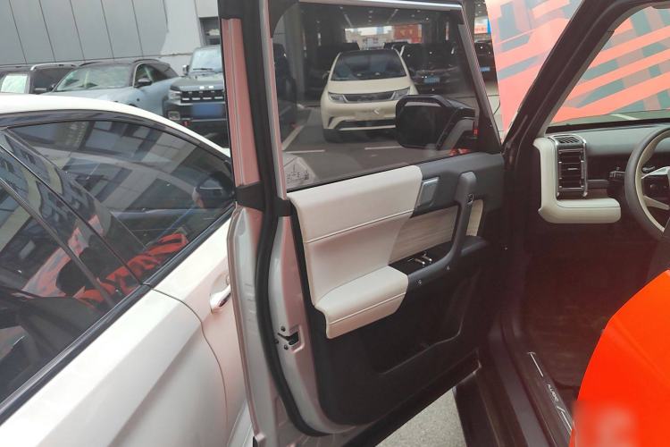 Used iCAR 03 2024 501km Four-wheel Drive Long-range Intelligent Driving Edition Interior 7