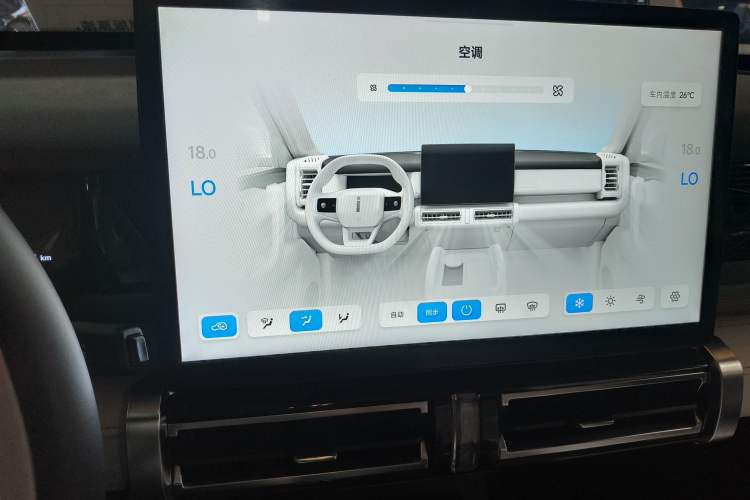 Used iCAR 03 2024 501km Two-Wheel Drive Long-Range Version Audio And AC Panel