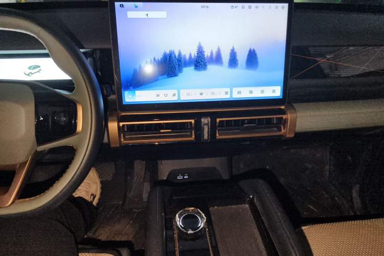 Used iCAR 03 2024 472km Four-Wheel Drive Long-Range Version Audio And AC Panel