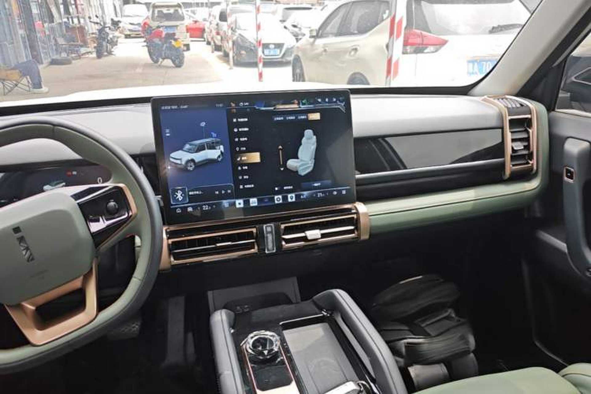 Used iCAR 03 2024 501km Four-wheel Drive Long-range Intelligent Driving Edition Audio And AC Panel