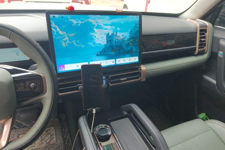 Used iCAR 03 2024 472km Four-wheel Drive Long-Range Yuechao Edition Audio And AC Panel