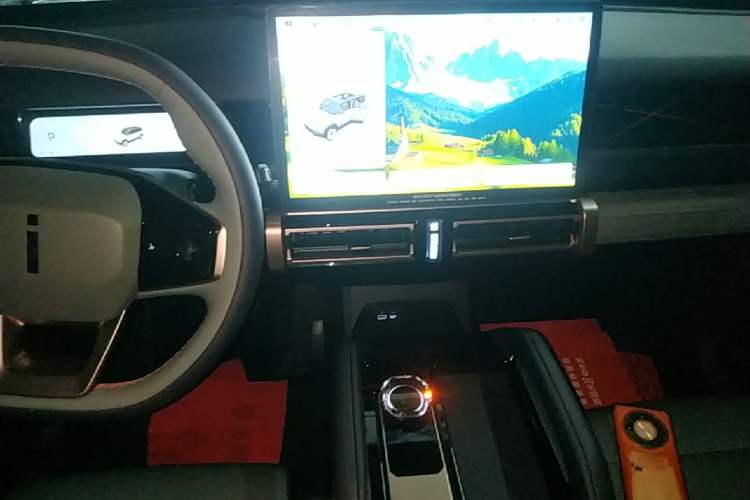 Used iCAR 03 2024 472km Four-wheel Drive Long-Range Yuechao Edition Audio And AC Panel