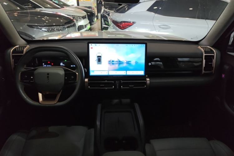 Used iCAR 03 2024 401km Two-Wheel Drive Standard Advanced Version Center Console