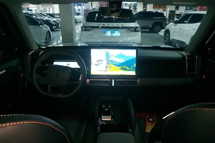 Used iCAR 03 2024 472km Four-wheel Drive Long-Range Yuechao Edition Center Console