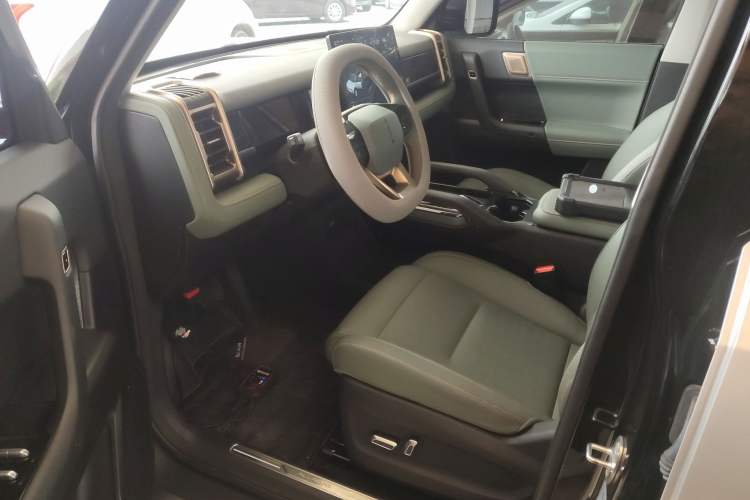 Used iCAR 03 2024 472km Four-Wheel Drive Long-Range Version Driver Seat