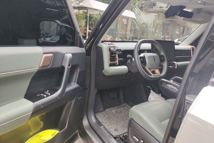 Used iCAR 03 2024 501km Two-Wheel Drive Long-Range Yuechao Edition Driver Seat