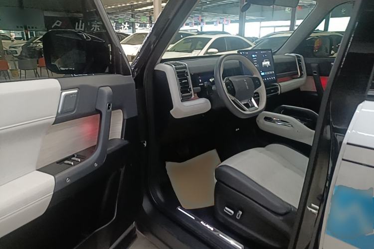 Used iCAR 03 2024 501km Four-wheel Drive Long-Range Advanced Version Driver Seat