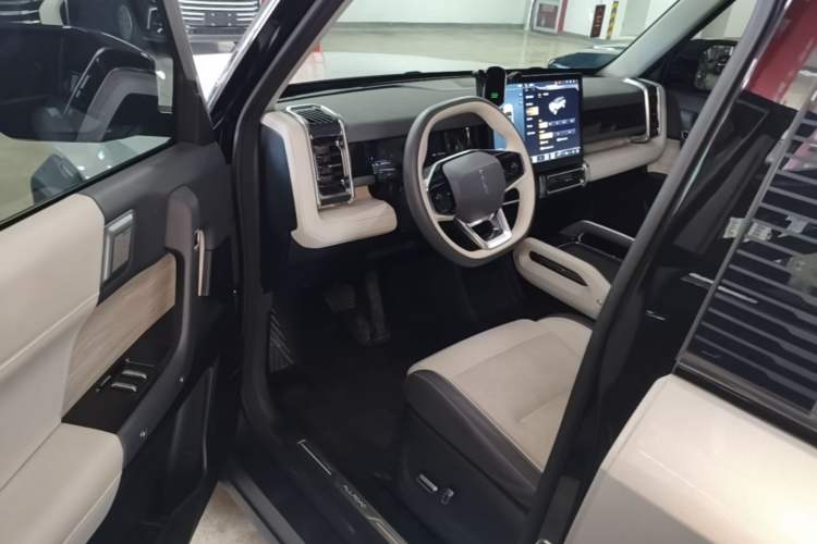 Used iCAR 03 2024 501km Two-Wheel Drive Long-Range Version Driver Seat