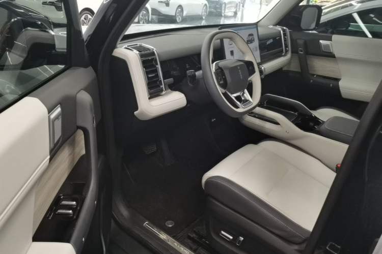 Used iCAR 03 2024 401km Two-Wheel Drive Standard Advanced Version Driver Seat