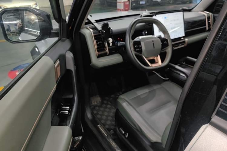 Used iCAR 03 2024 401km Two-Wheel Drive Standard Advanced Version Driver Seat