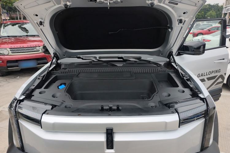 Used iCAR 03 2024 501km Four-wheel Drive Long-Range Advanced Version Engine Bay