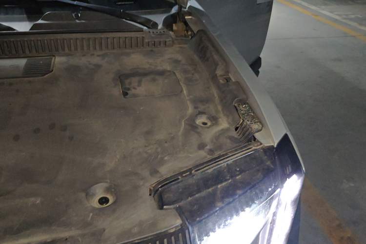 Used iCAR 03 2024 472km Four-Wheel Drive Long-Range Version Engine Bay Left