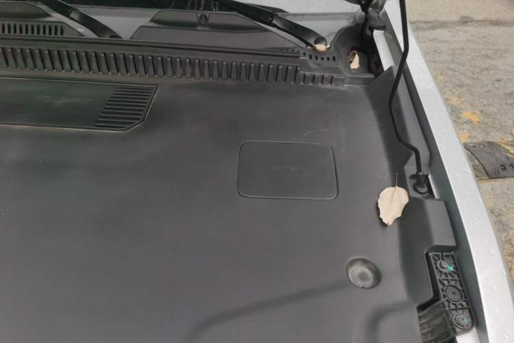 Used iCAR 03 2024 401km Two-Wheel Drive Executive Edition Engine Bay Left