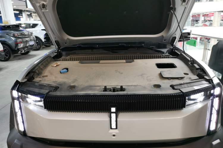 Used iCAR 03 2024 401km Two-Wheel Drive Standard Advanced Version Engine Bay