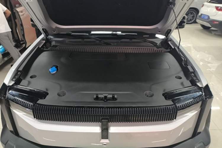Used iCAR 03 2024 472km Four-Wheel Drive Long-Range Version Engine Bay
