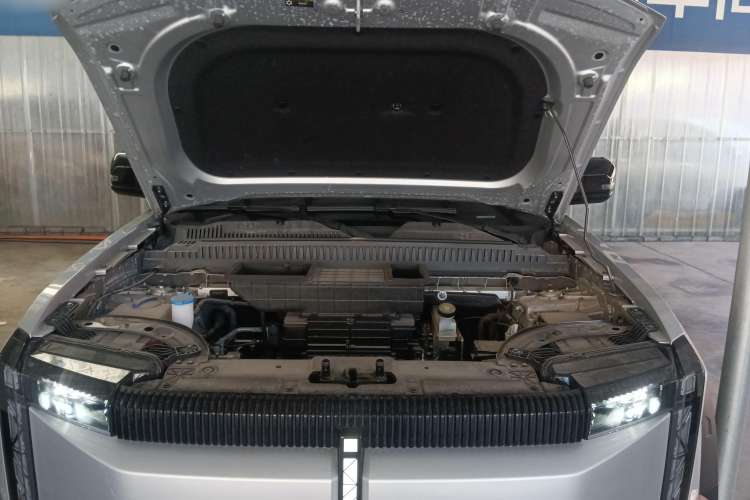 Used iCAR 03 2024 501km Range Two-Wheel Drive Long-Range Smart Trend Edition Engine Bay