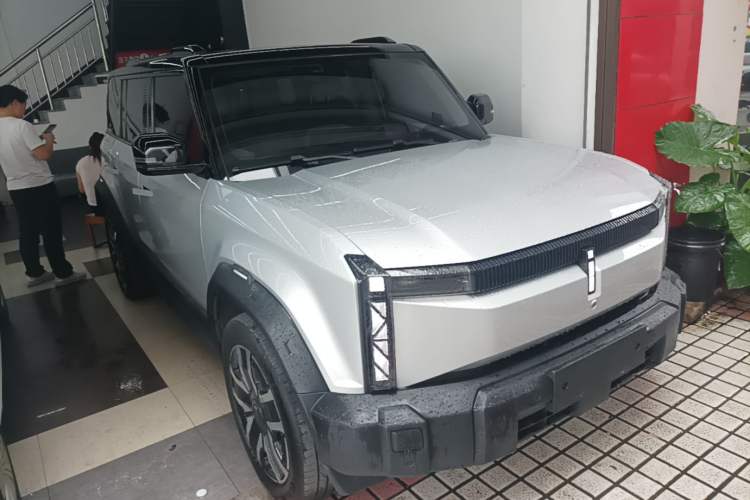 Used iCAR 03 2024 472km Four-Wheel Drive Long-Range Version Front Right 45 Deg
