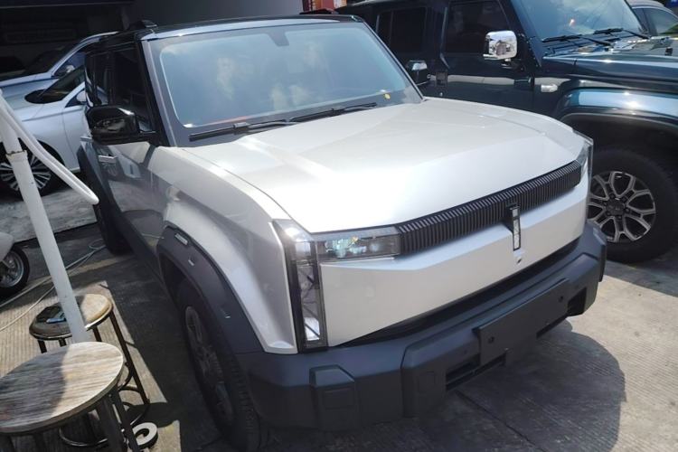 Used iCAR 03 2024 501km Two-Wheel Drive Long-Range Version Front Right 45 Deg