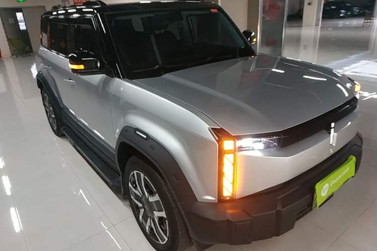 Used iCAR 03 2024 472km Four-wheel Drive Long-Range Yuechao Edition Front Right 45 Deg