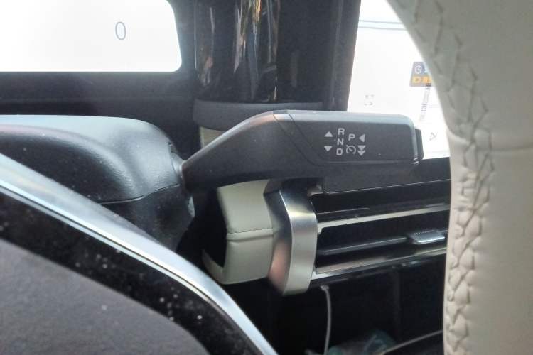 Used iCAR 03 2024 472km Four-Wheel Drive Long-Range Version Gear Lever