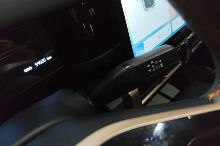 Used iCAR 03 2024 401km Two-Wheel Drive Standard Advanced Version Gear Lever