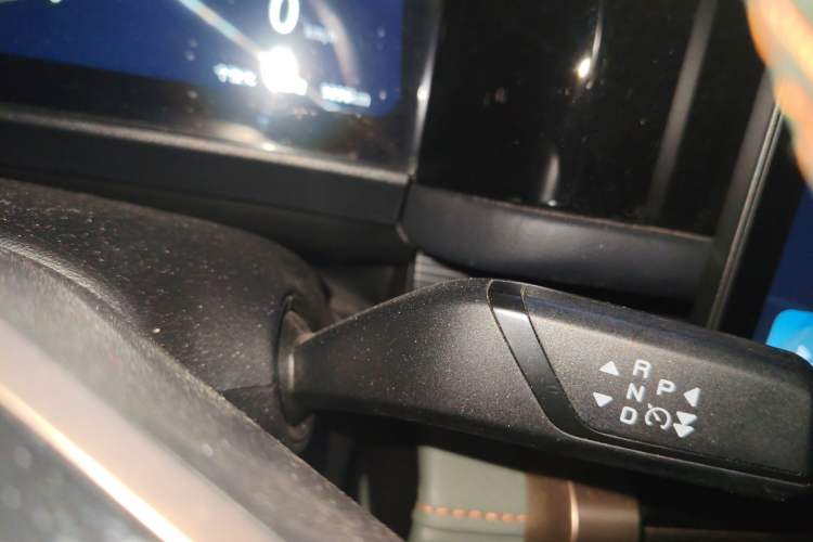 Used iCAR 03 2024 501km Four-wheel Drive Long-Range Advanced Version Gear Lever