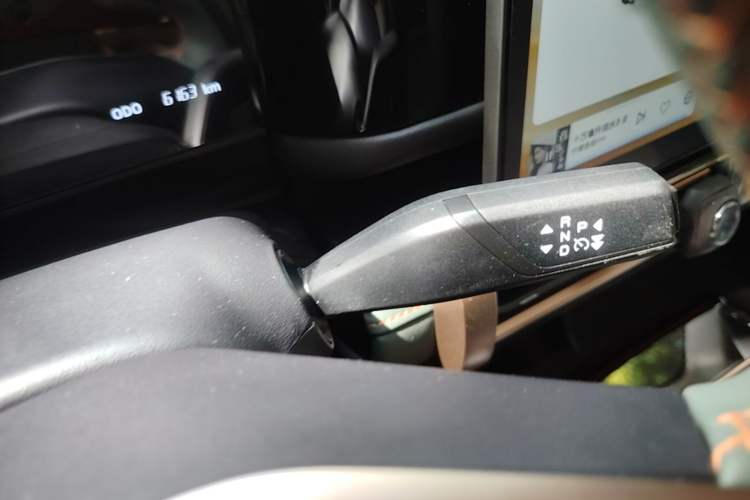Used iCAR 03 2024 501km Range Two-Wheel Drive Long-Range Smart Trend Edition Gear Lever