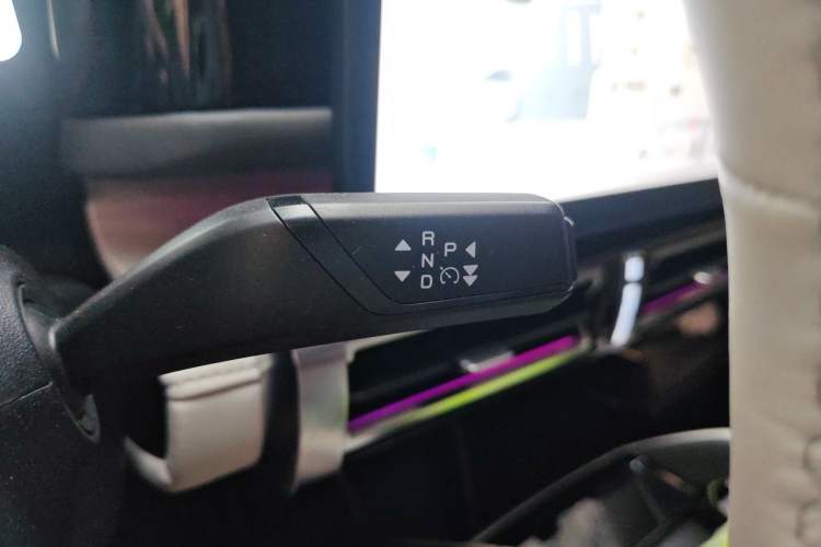 Used iCAR 03 2024 501km Four-wheel Drive Long-range Intelligent Driving Edition Gear Lever