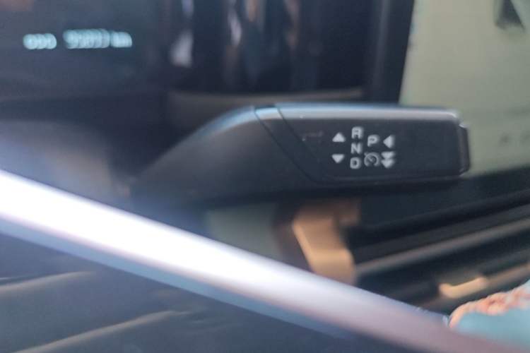 Used iCAR 03 2024 401km Two-Wheel Drive Standard Advanced Version Gear Lever