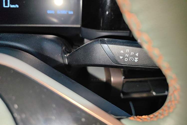 Used iCAR 03 2024 401km Two-Wheel Drive Standard Advanced Version Gear Lever