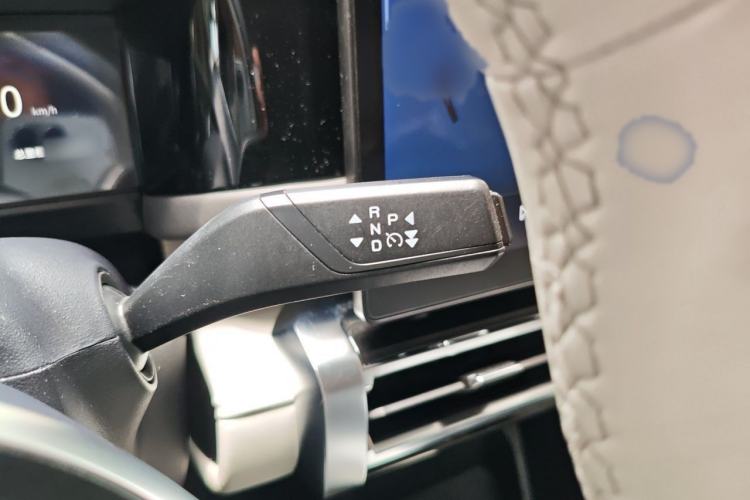 Used iCAR 03 2024 472km Four-Wheel Drive Long-Range Version Gear Lever