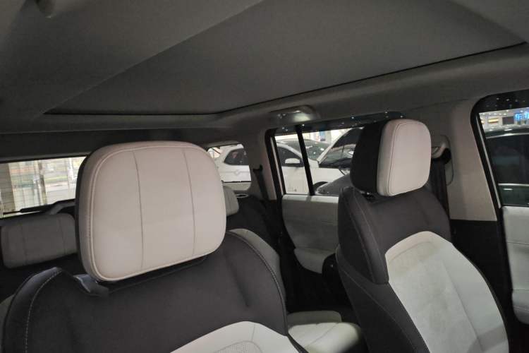 Used iCAR 03 2024 501km Two-Wheel Drive Long-Range Yuechao Edition Headliner