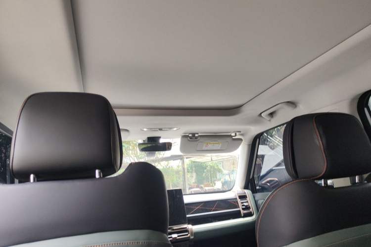 Used iCAR 03 2024 501km Two-Wheel Drive Long-Range Yuechao Edition Headliner
