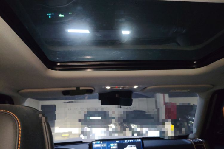 Used iCAR 03 2024 501km Four-wheel Drive Long-Range Advanced Version Headliner