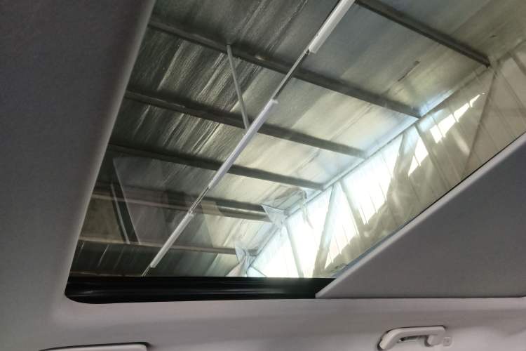 Used iCAR 03 2024 501km Range Two-Wheel Drive Long-Range Smart Trend Edition Headliner