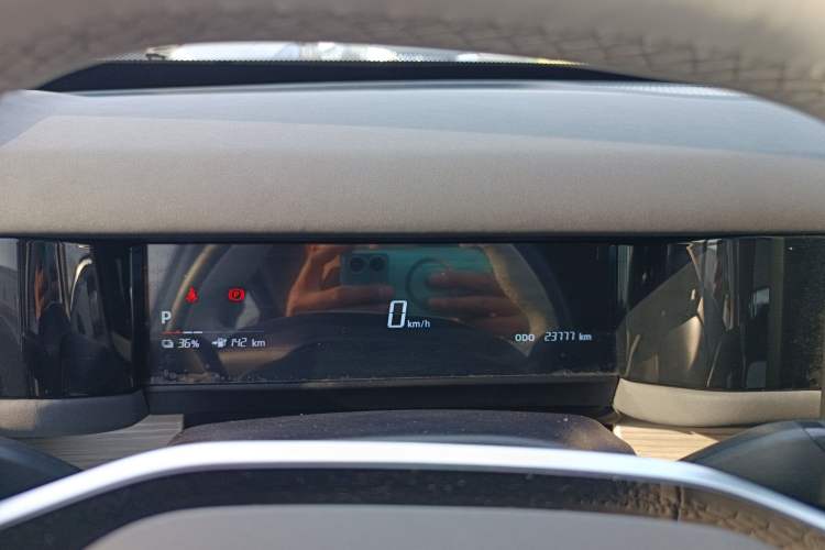 Used iCAR 03 2024 401km Two-Wheel Drive Standard Advanced Version Instrument Cluster