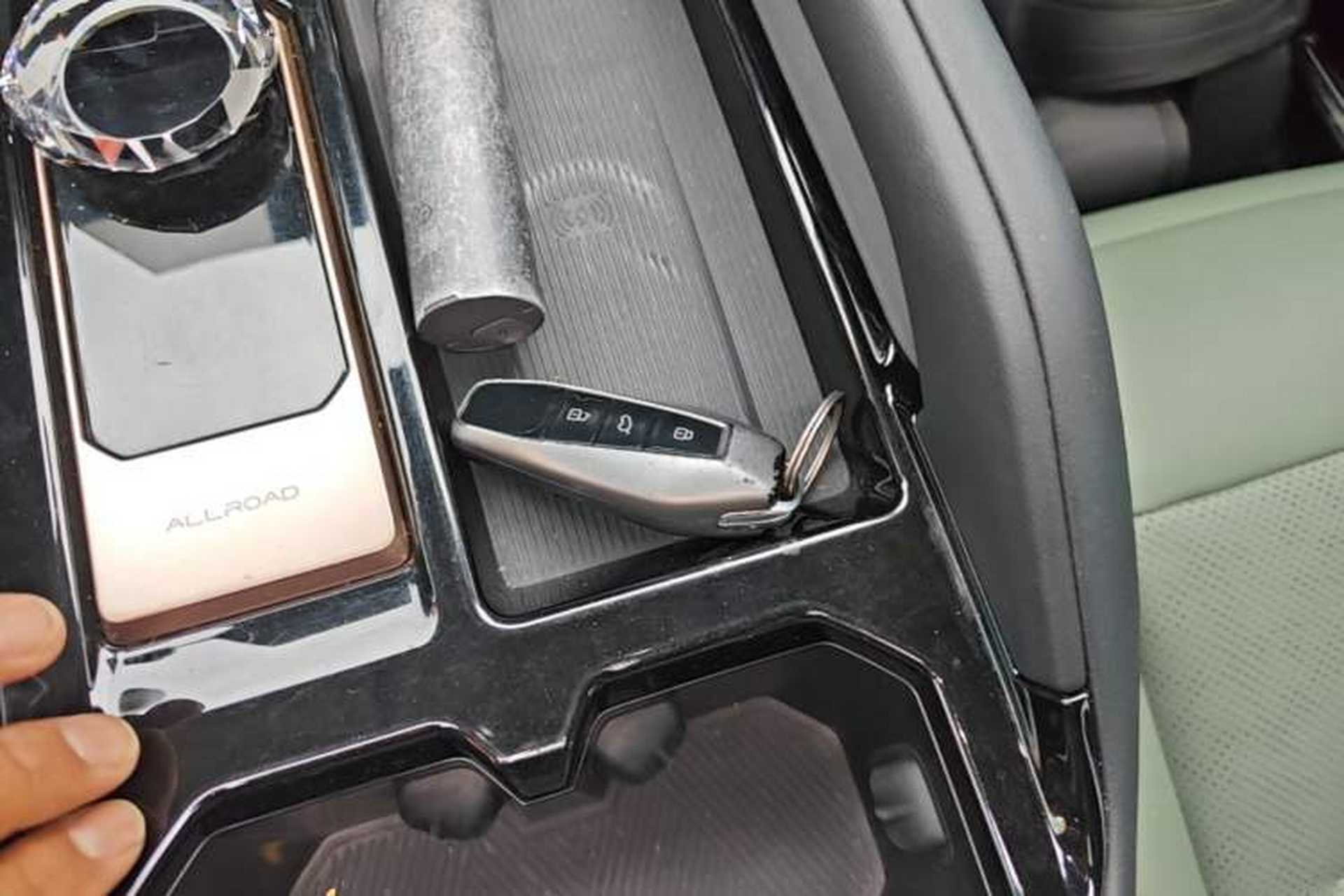 Used iCAR 03 2024 501km Four-wheel Drive Long-range Intelligent Driving Edition Interior 1