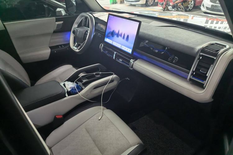 Used iCAR 03 2024 501km Four-wheel Drive Long-range Intelligent Driving Edition Interior 1