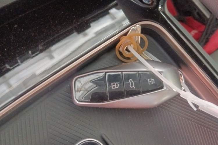 Used iCAR 03 2024 501km Range Two-Wheel Drive Long-Range Smart Trend Edition Interior 1