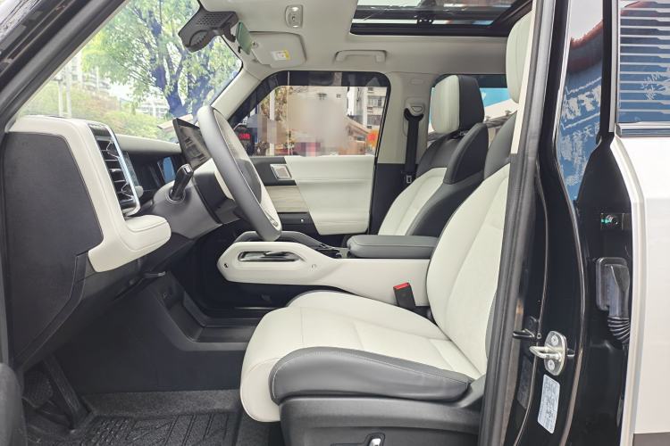 Used iCAR 03 2024 501km Two-Wheel Drive Long-Range Yuechao Edition Interior 2
