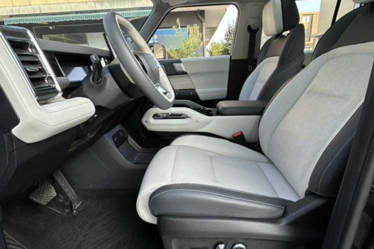 Used iCAR 03 2024 501km Four-wheel Drive Long-range Intelligent Driving Edition Interior 2