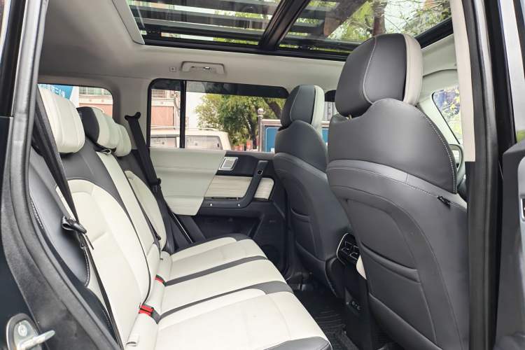 Used iCAR 03 2024 501km Two-Wheel Drive Long-Range Yuechao Edition Interior 3