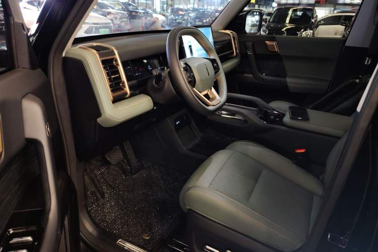 Used iCAR 03 2024 401km Range Two-Wheel Drive Standard Yuechao Version Interior 3
