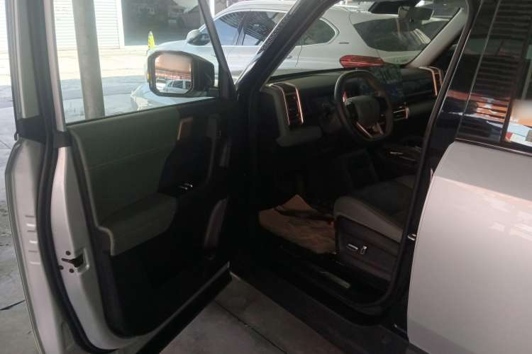 Used iCAR 03 2024 501km Range Two-Wheel Drive Long-Range Smart Trend Edition Interior 3