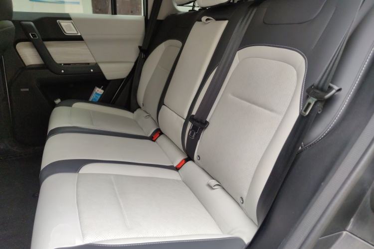 Used iCAR 03 2024 401km Two-Wheel Drive Standard Advanced Version Interior 4