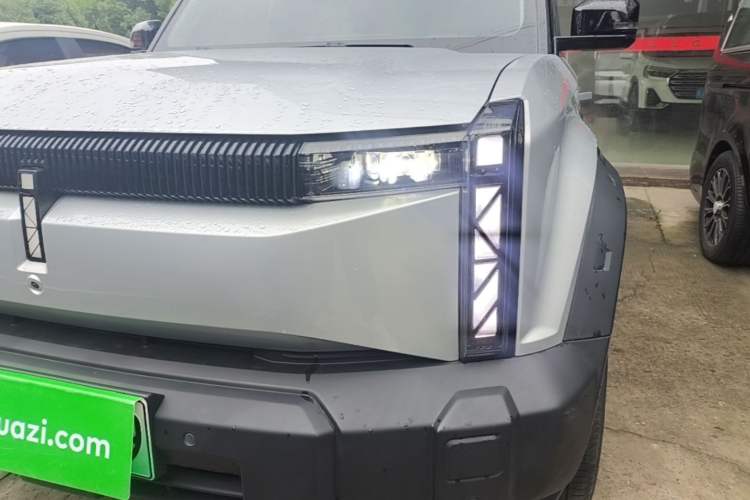 Used iCAR 03 2024 401km Range Two-Wheel Drive Standard Yuechao Version Left Front Headlight