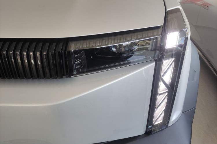 Used iCAR 03  Left Front Headlight