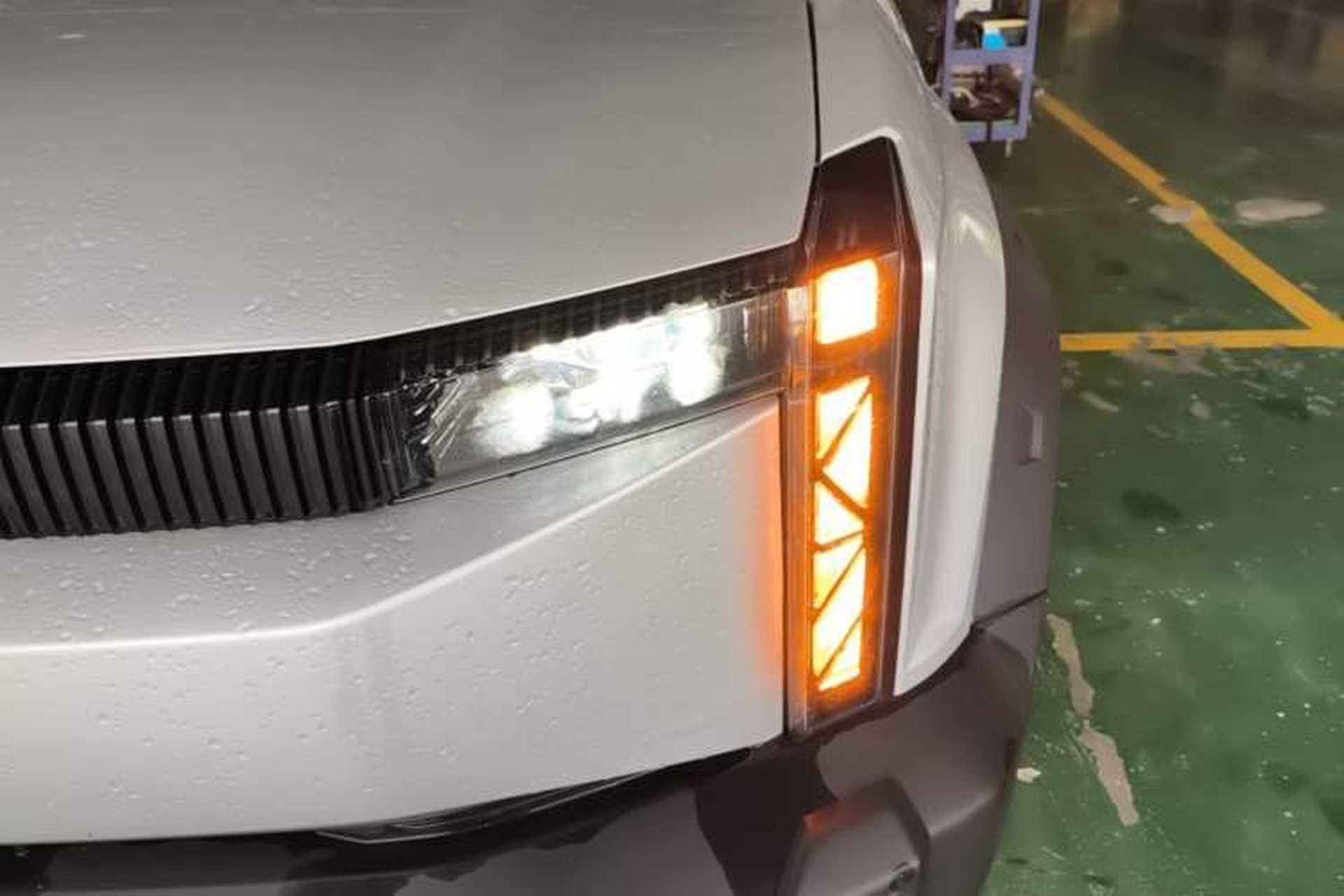 Used iCAR 03 2024 472km Four-Wheel Drive Long-Range Intelligent Advanced Version Left Front Headlight