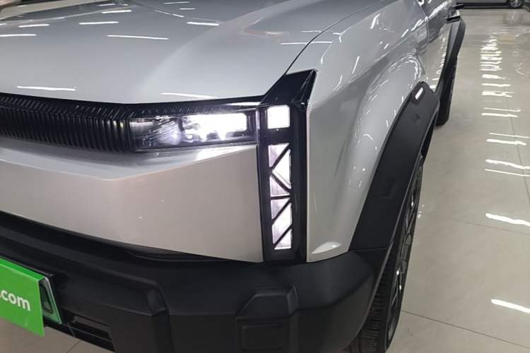 Used iCAR 03 2024 472km Four-Wheel Drive Long-Range Version Left Front Headlight