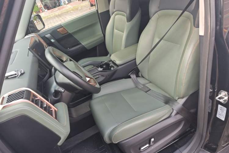 Used iCAR 03 2024 501km Two-Wheel Drive Long-Range Version Left Front Seat